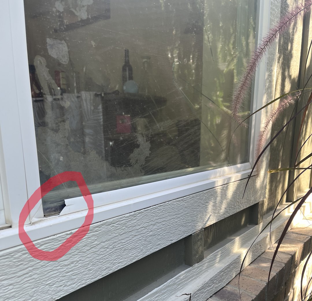 Replaced broken glazing bead in Meridian, Idaho